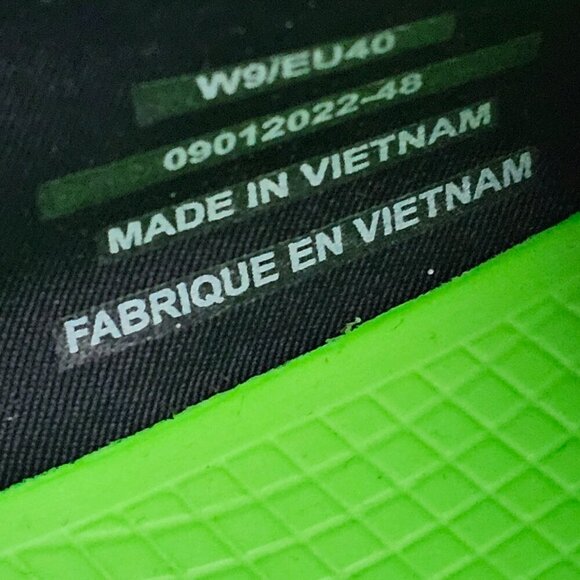 Oofos EEZEE LOW Women's Casual Slip On Black/White Sneaker Comfort Shoe - Picture 10 of 11